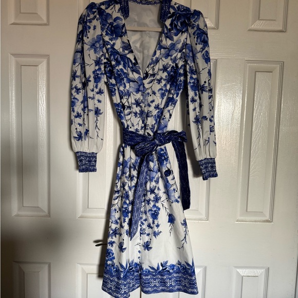 NWOT Alice + Olivia Shanley Blue & White Floral Long Sleeve Belted Dress 4 - Picture 4 of 8